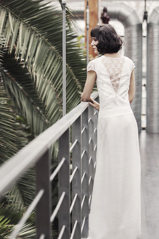 Zabudowana suknia ślubna Karolina Twardowska Atelier. Maxime to suknia dla kobiet kochających klasykę, prostotę i elegancję.